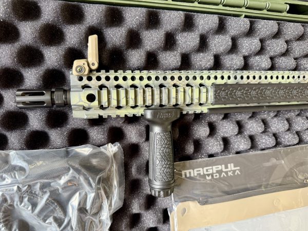 Daniel Defense DDM4 V9 " Crocodile Rattle " Limited Edition 5.56mm 16" M4 AR AR-15 32+1 NIB w/ Geissele - Image 6